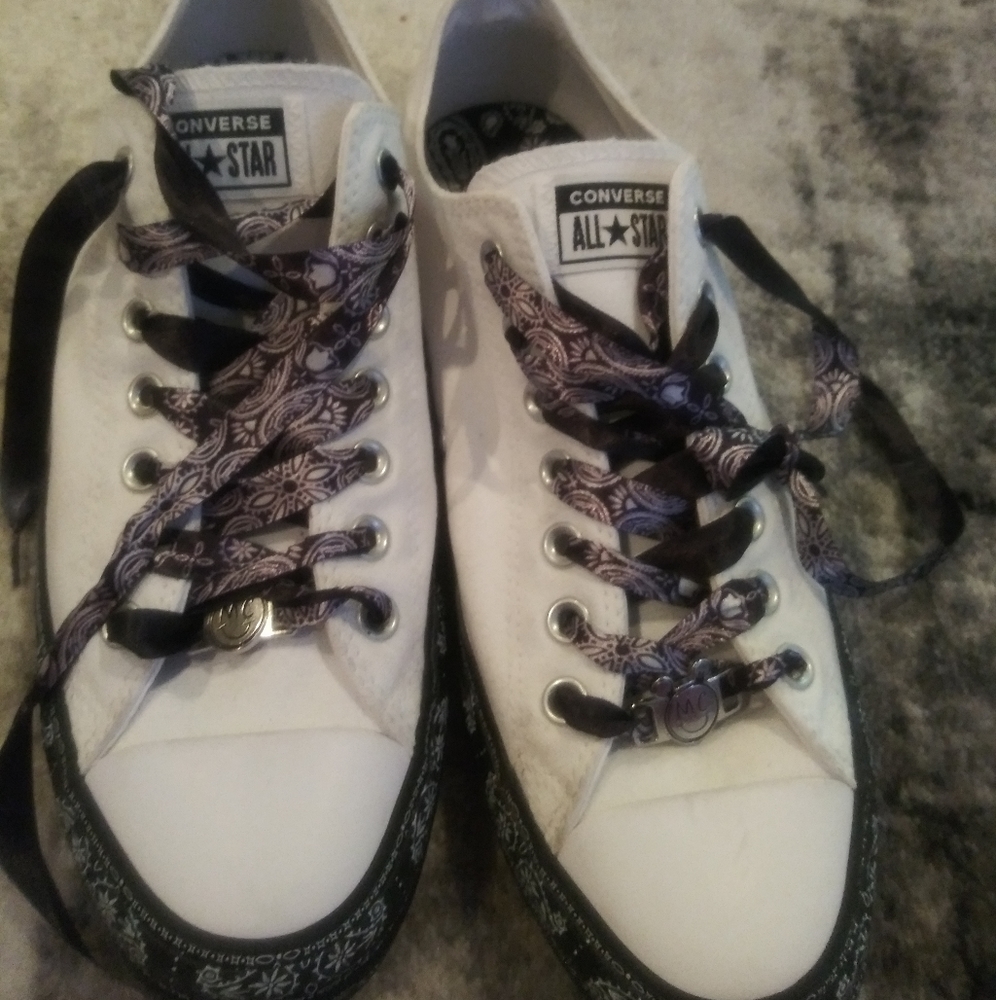 Miley Cyrus Converse